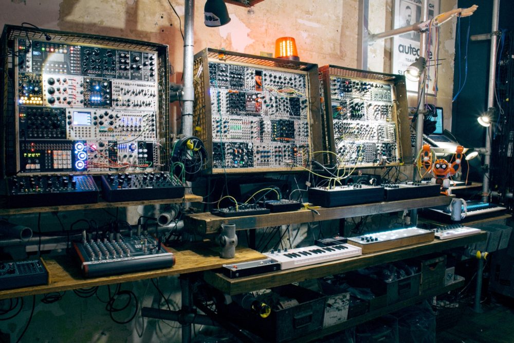 Journey into modular with Elevator Sound (part one) Innate